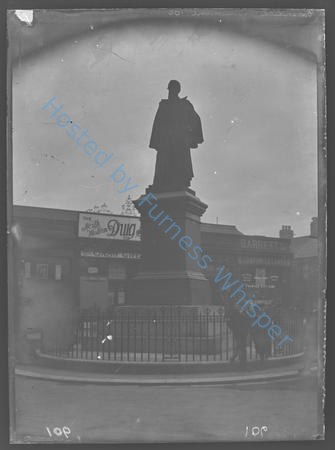Cavendish Square, Statue of Lord Cavendish — Nowstalgia Gallery
