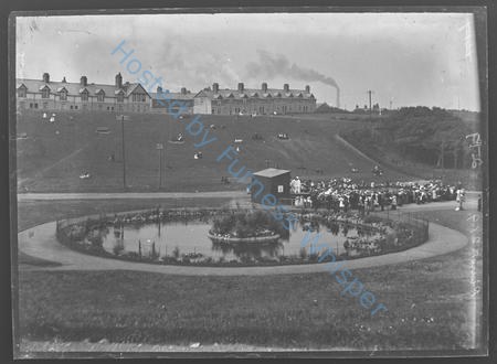 Swan Pond,James Dunn Park, Pierrot Show, Walney Island — Nowstalgia Gallery