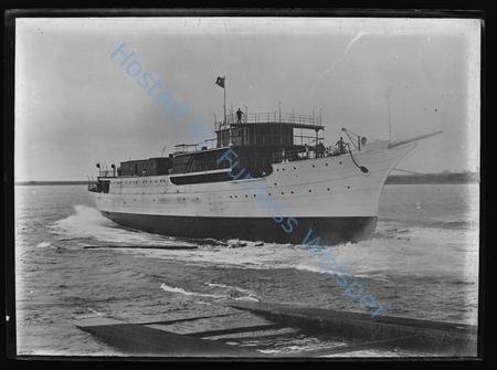 Launch of the Earl Grey (Canadian Ice breaker), at Barrow.  Renamed Kanada, later Fedor Litke — Nowstalgia Gallery