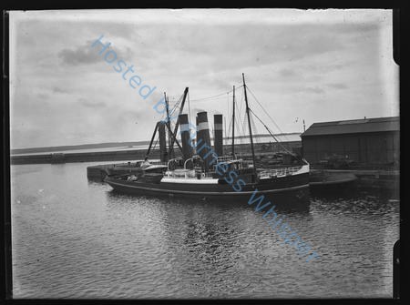 Dutch Tug Zwarte zee — Nowstalgia Gallery