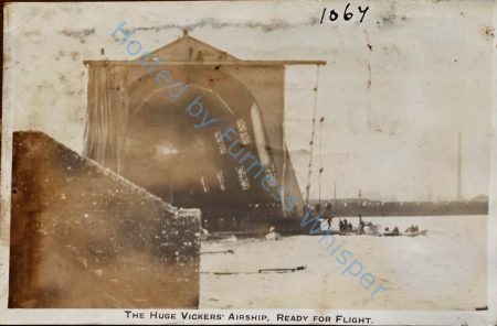 Airship ready for flight — Nowstalgia Gallery