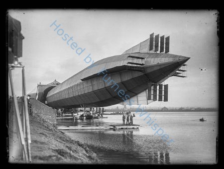 Naval airship just before the disaster — Nowstalgia Gallery