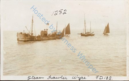Steam Trawler FD132 Wyre Towing Sail Trawler Fd14 — Nowstalgia Gallery
