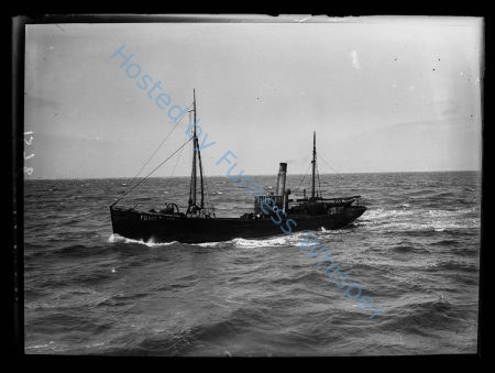 Steam Trawler FD 199 (Rattler) — Nowstalgia Gallery