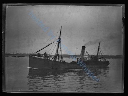 Steam Trawler GY830 Loroone — Nowstalgia Gallery