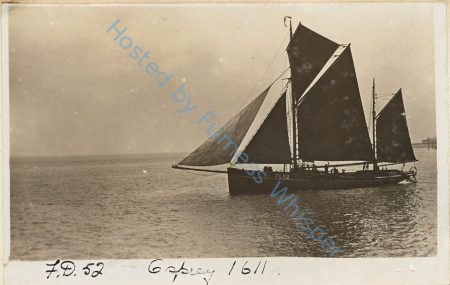 Sailing trawler Osprey off Fleetwood — Nowstalgia Gallery