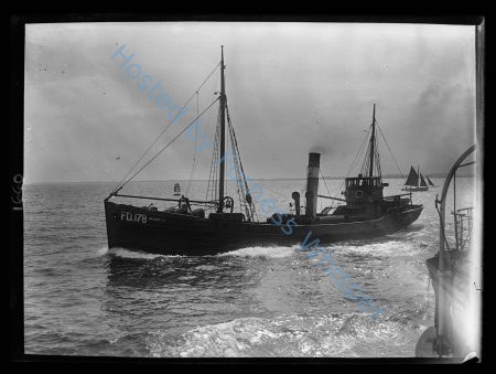 Steam Trawler FD178 Manda — Nowstalgia Gallery