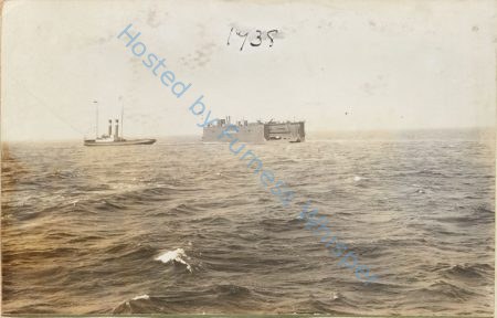 Floating Dock Dique Flotante No2 + Tug — Nowstalgia Gallery