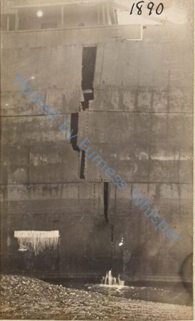 Cargo Vessel SS Fulmar aground — Nowstalgia Gallery