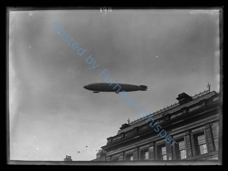 Vickers Airship, R80, over Duke Street, Barrow-in-Furness — Nowstalgia Gallery