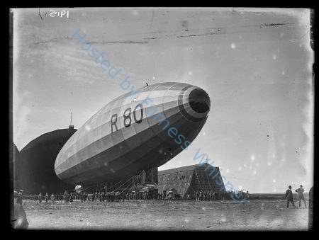 Vickers Airship, R80, Walney Island    Leaving the shed — Nowstalgia Gallery