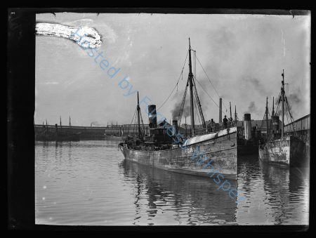 Fleetwood Steam Trawler FD165 Cerealia At Fleetwood — Nowstalgia Gallery