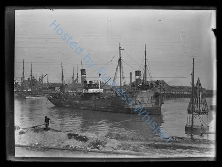 Fleetwood Steam Trawler FD102 Gwenllian — Nowstalgia Gallery