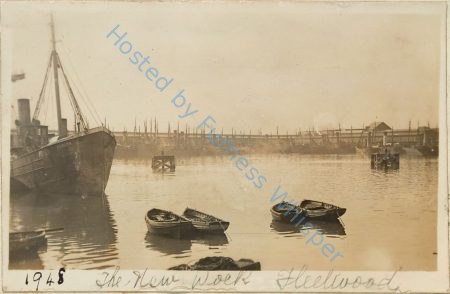 The New Dock and Steam Trawler FD59 Evelyn — Nowstalgia Gallery