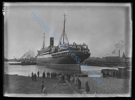 Cunard Liner SCYTHIA leaving Barrow — Nowstalgia Gallery