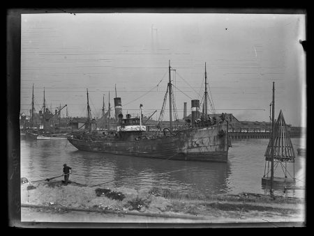 Fleetwood Steam Trawler FD102 Gwenllian — Furness Whisper
