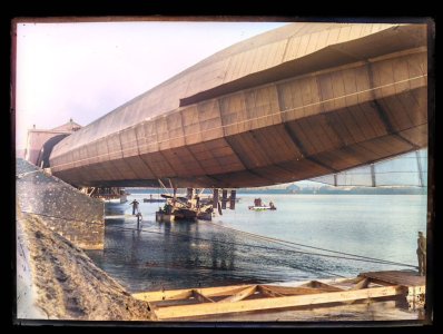 Mayfly’s Mishap: A Grounded Dream in Cavendish Dock